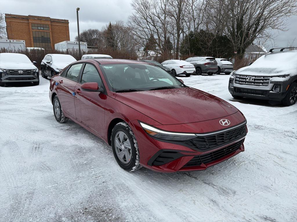 2026 Hyundai Elantra SE's photo