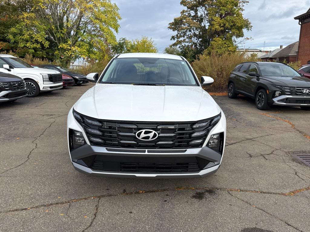 2026 Hyundai Tucson SE photo 2