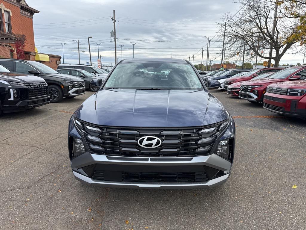 2026 Hyundai Tucson SE photo 2