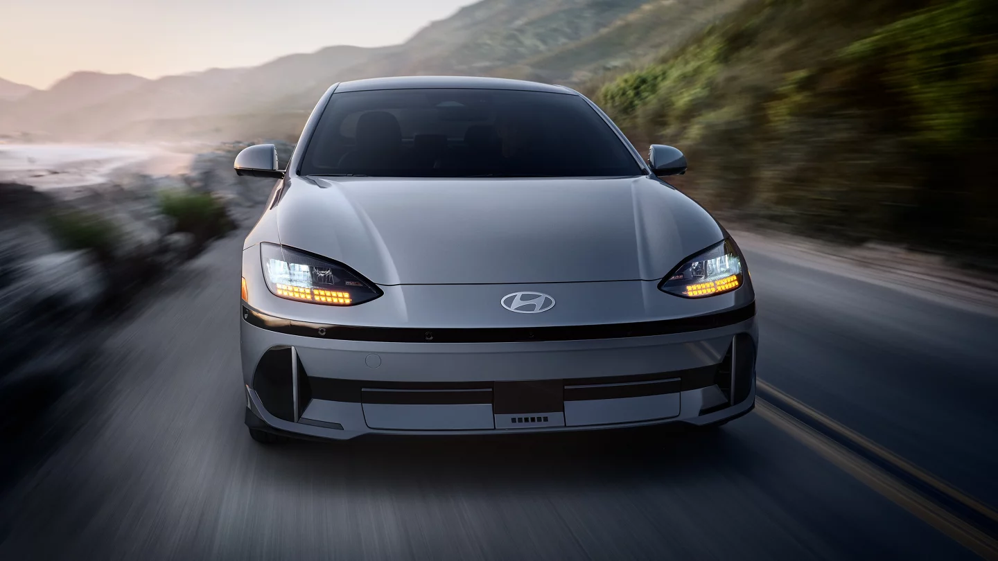  Hyundai's Bold Evolution: Fusing Futuristic Design, Luxury, and Cutting-Edge Technology  thumbnail