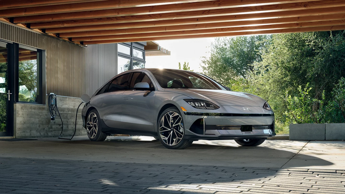  Hyundai's Design Revolution: Fusing Futuristic Design, Premium Comfort, and Advanced Innovation  thumbnail