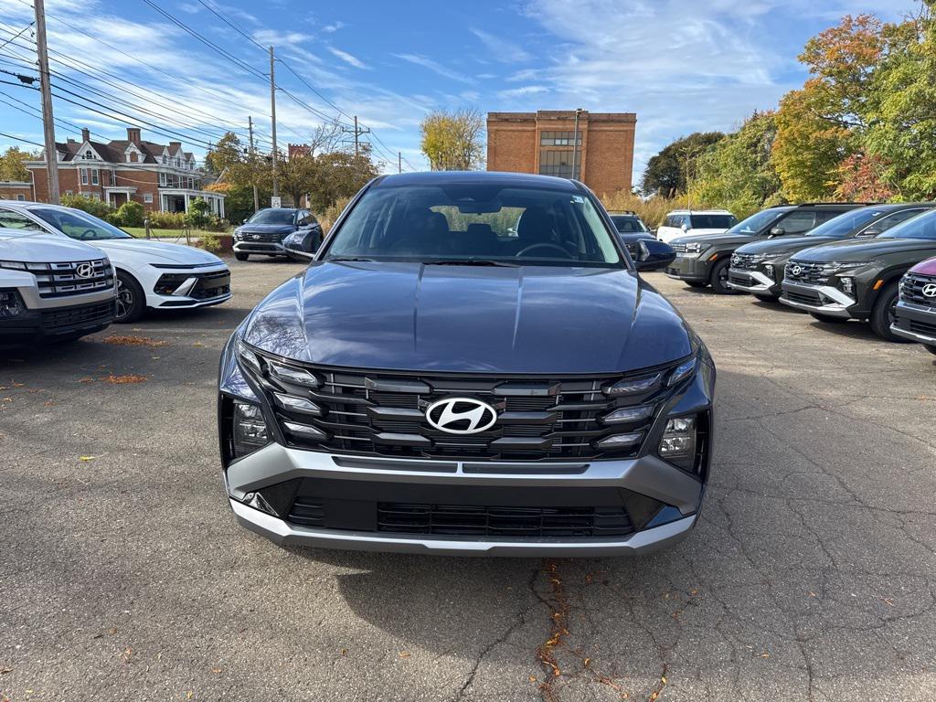 2026 Hyundai Tucson SE photo 2