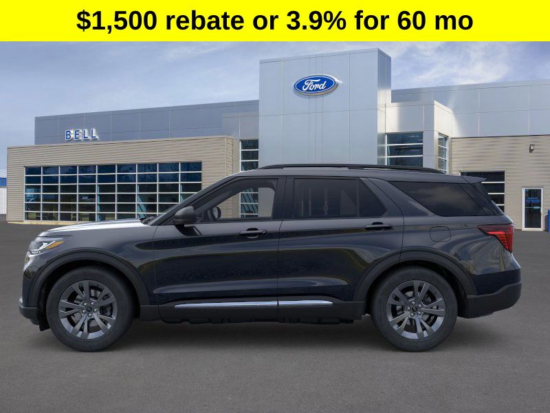 2025 Ford Explorer photo 3