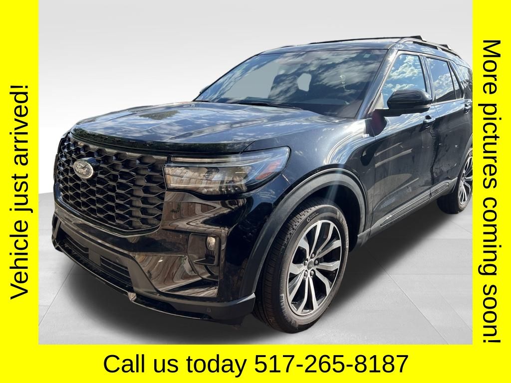 2025 Ford Explorer ST-Line photo 2