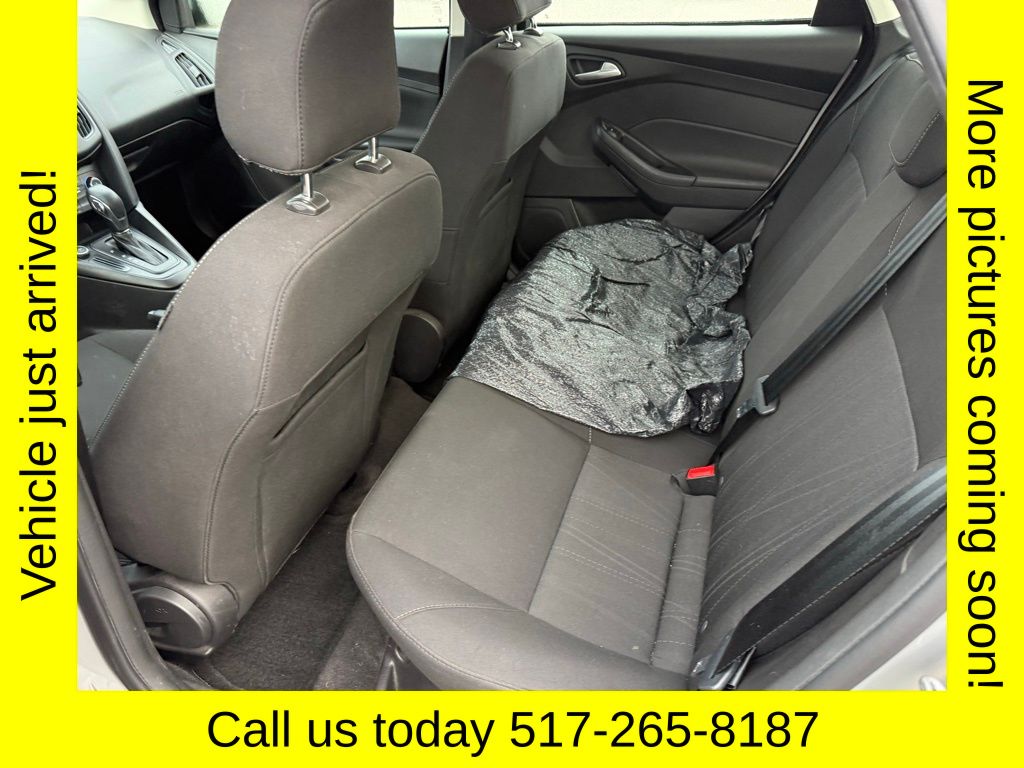 2017 Ford Focus SE photo 4