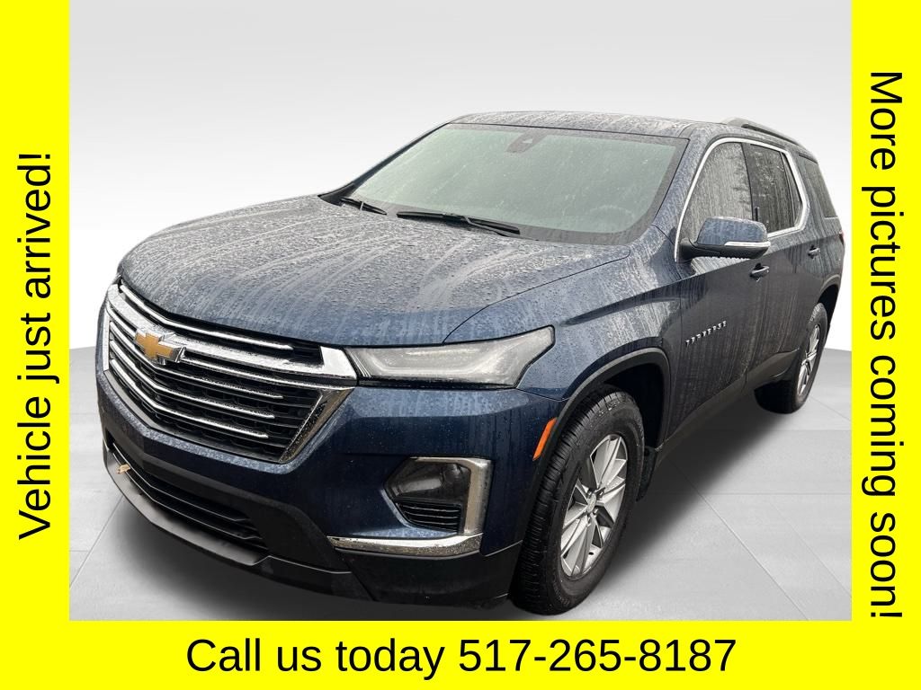 2023 Chevrolet Traverse photo 2