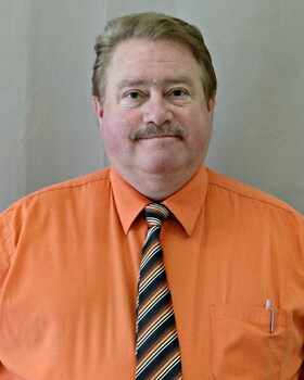 Staff member Lou Graf from ID_a45059c406e7