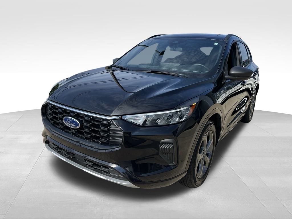 2023 Ford Escape ST-Line photo 4