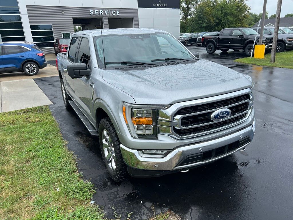 2021 Ford F-150 XLT photo 2