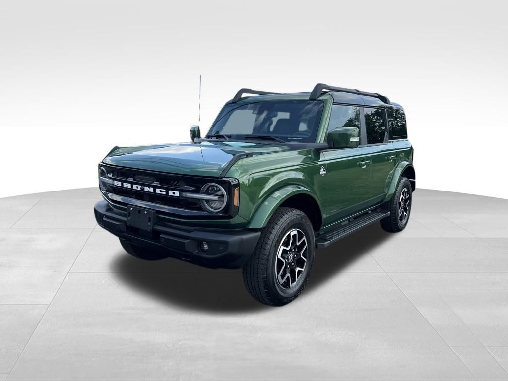 2024 Ford Bronco Outer Banks photo 4