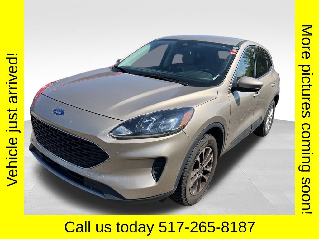 2021 Ford Escape SE photo 2