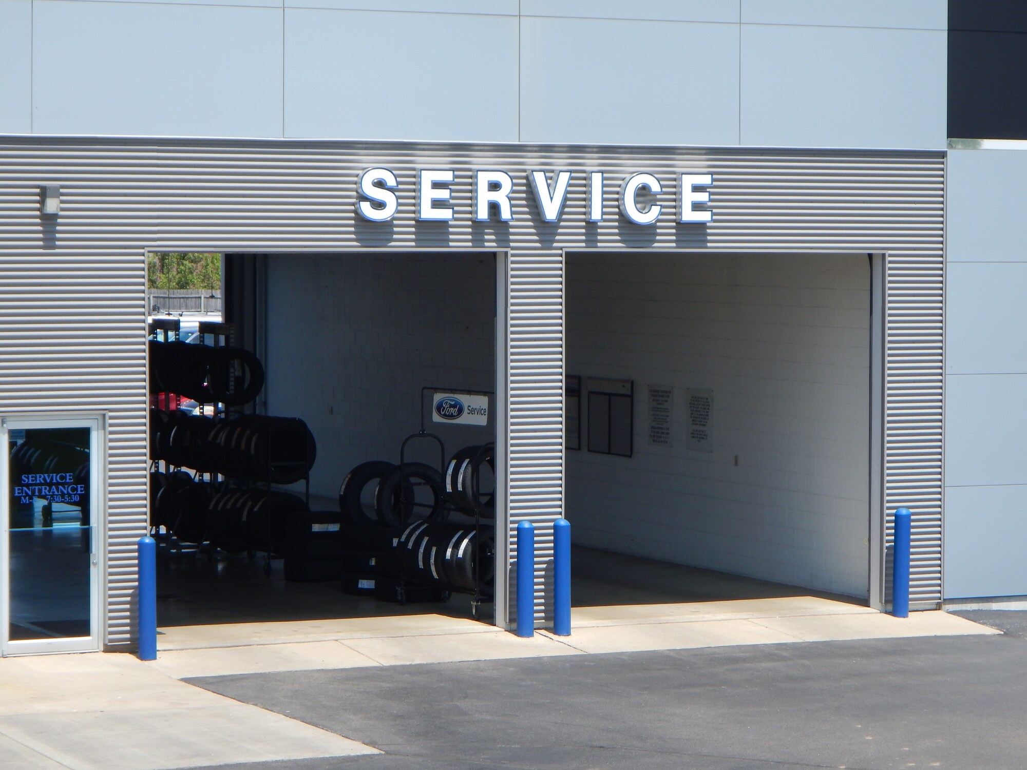 Bell Ford Ford Dealership in Adrian, MI