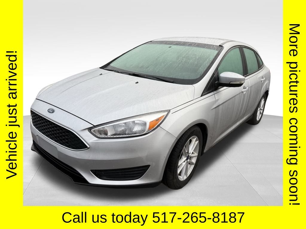 2017 Ford Focus SE photo 2