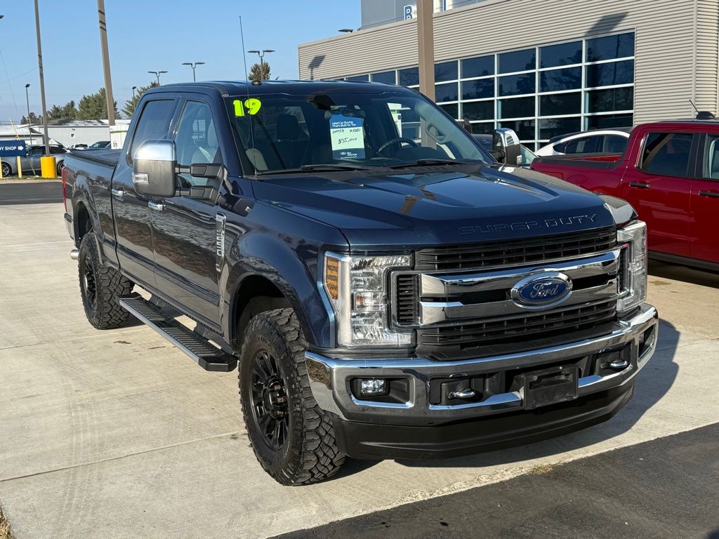 2019 Ford F-250 photo 2