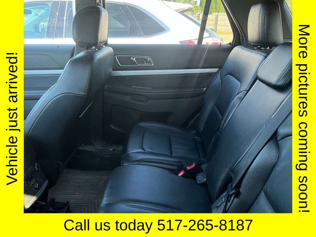 2016 Ford Explorer XLT photo 4