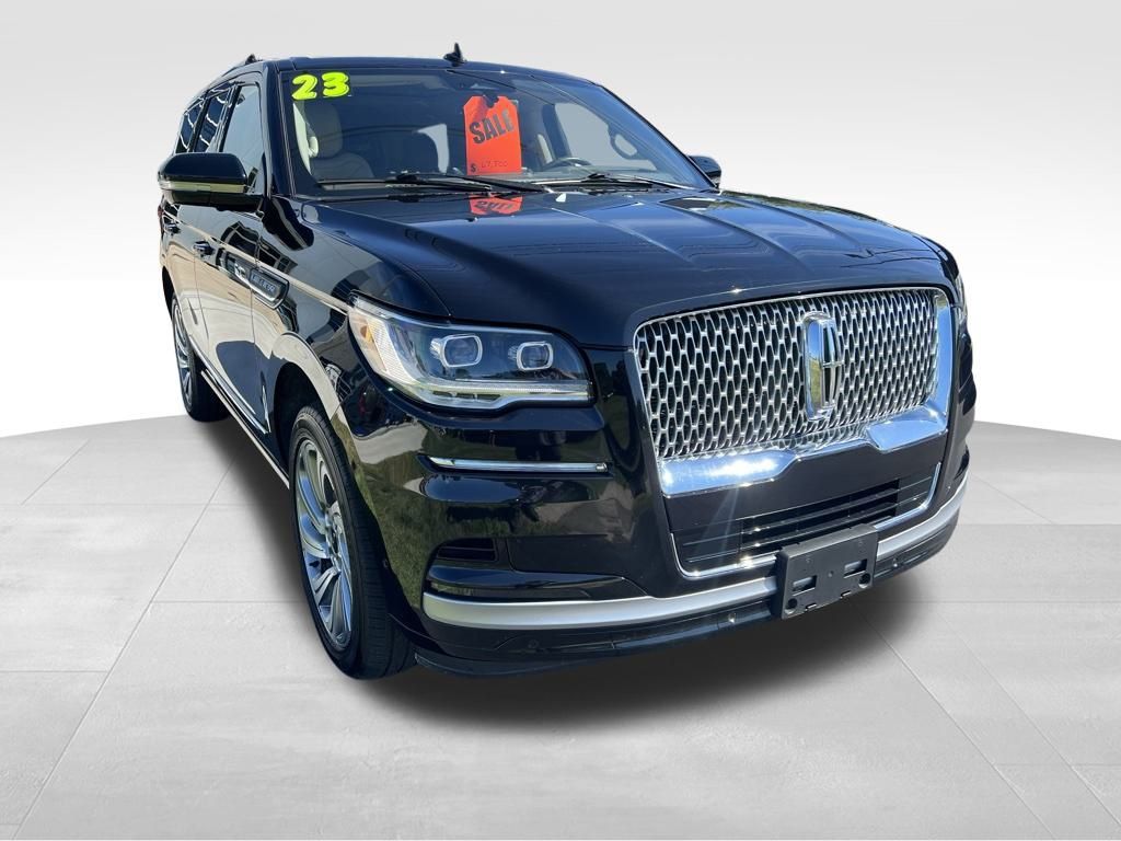 2023 Lincoln Navigator Reserve photo 2