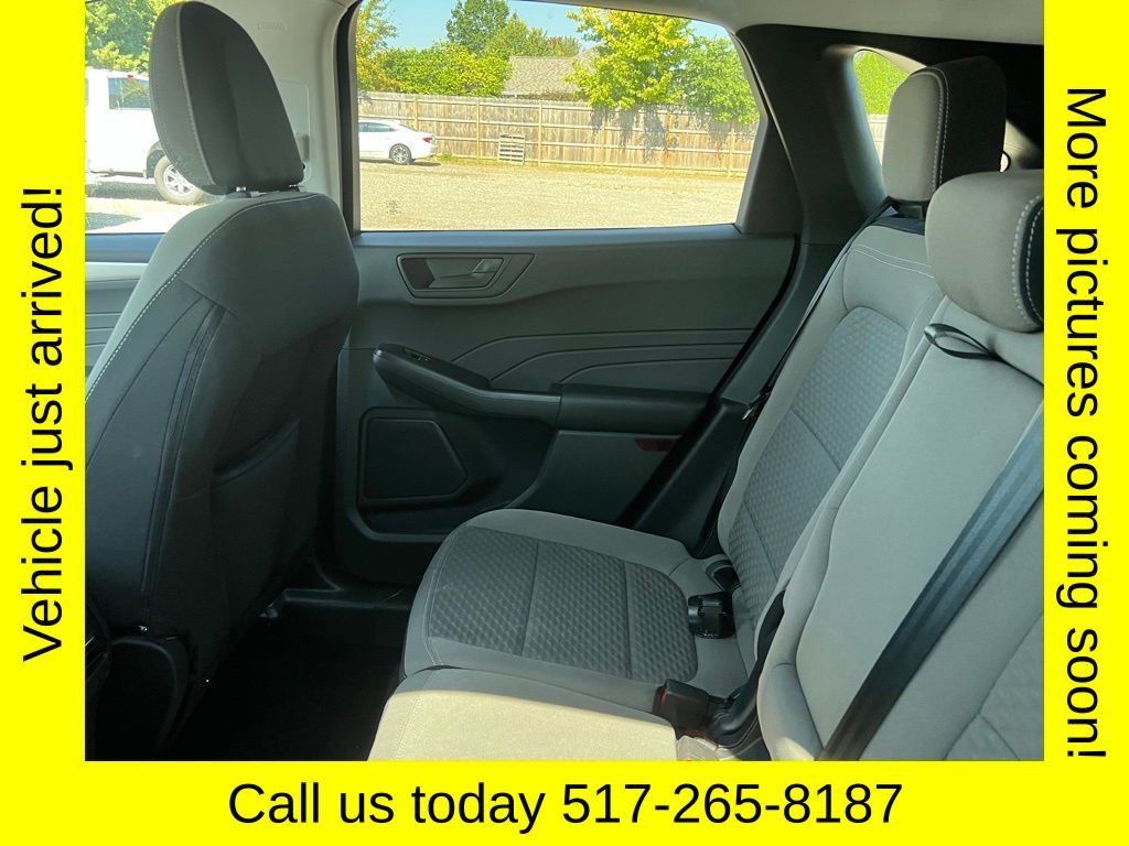 2022 Ford Escape SE photo 4
