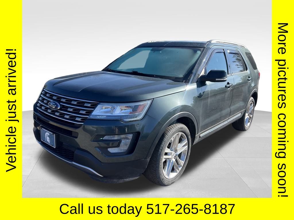 2016 Ford Explorer XLT photo 2