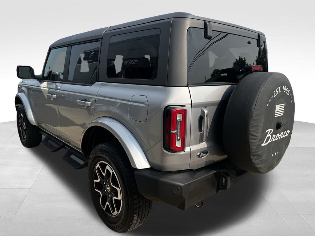 2024 Ford Bronco Outer Banks photo 4