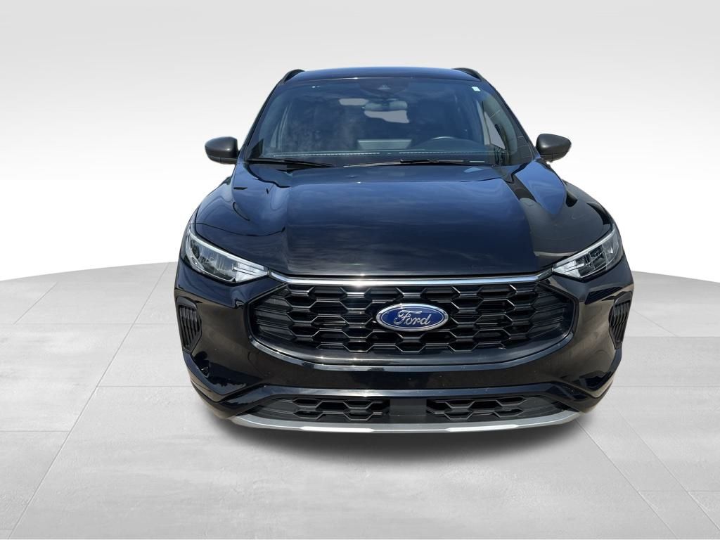 2023 Ford Escape ST-Line photo 3