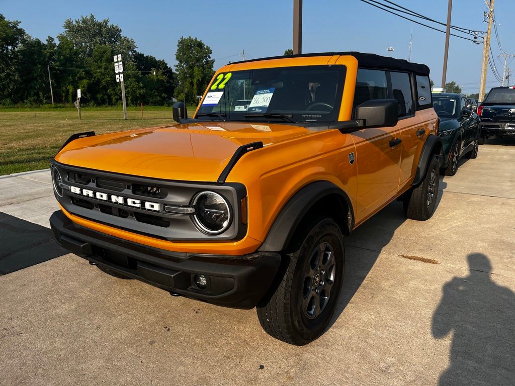 2022 Ford Bronco Big Bend photo 2