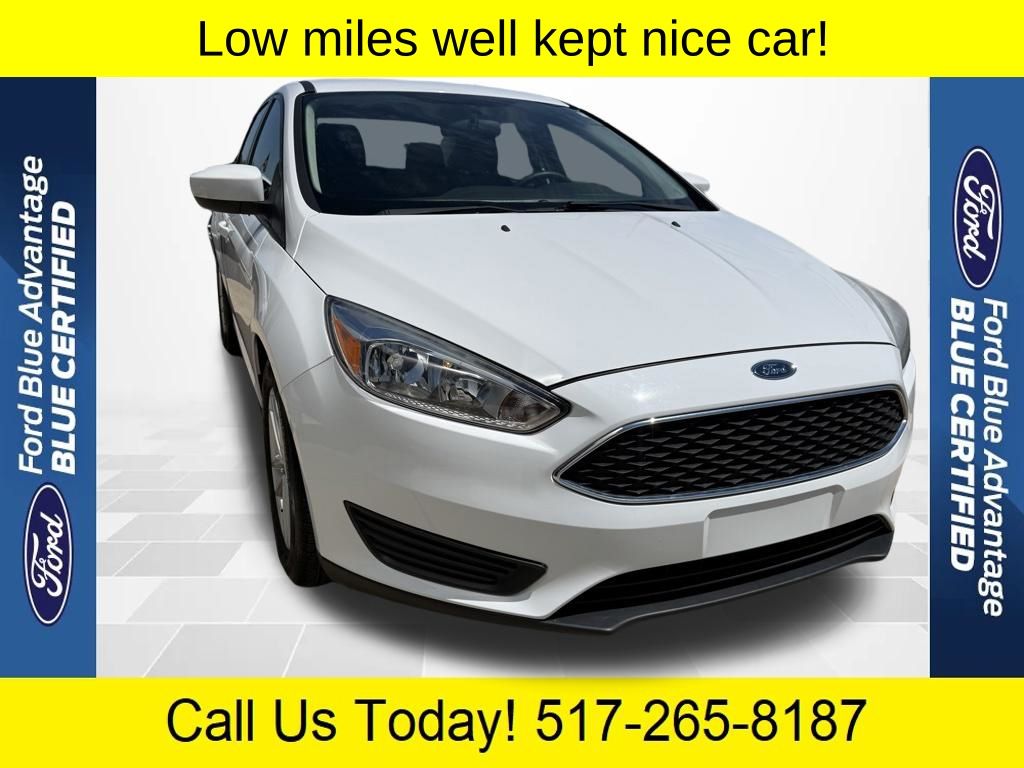 2018 Ford Focus Sedan SE's photo
