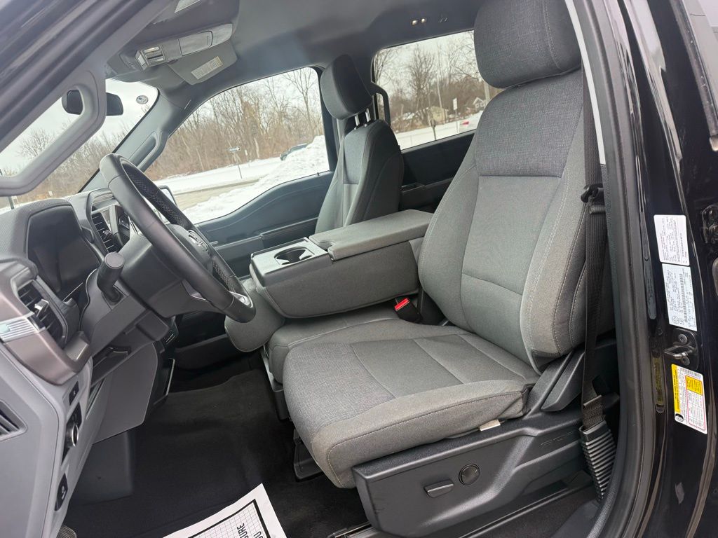 2025 Ford F-150 XLT - Photo 21