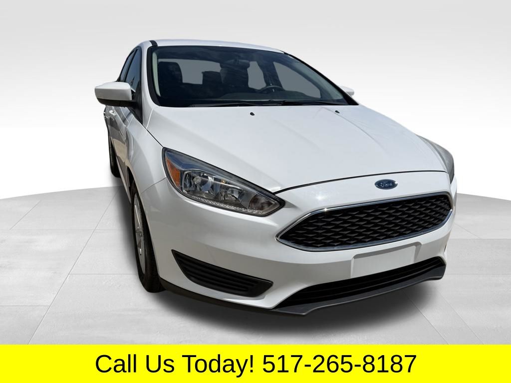 2018 Ford Focus Sedan SE's photo