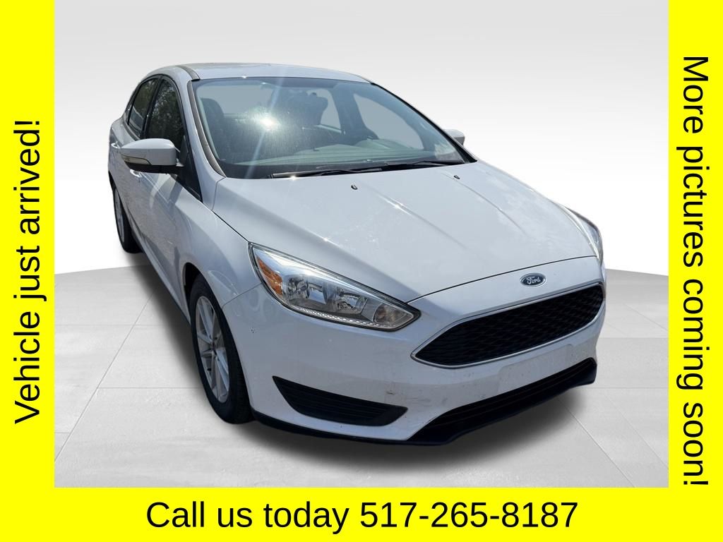 2017 Ford Focus Sedan SE's photo