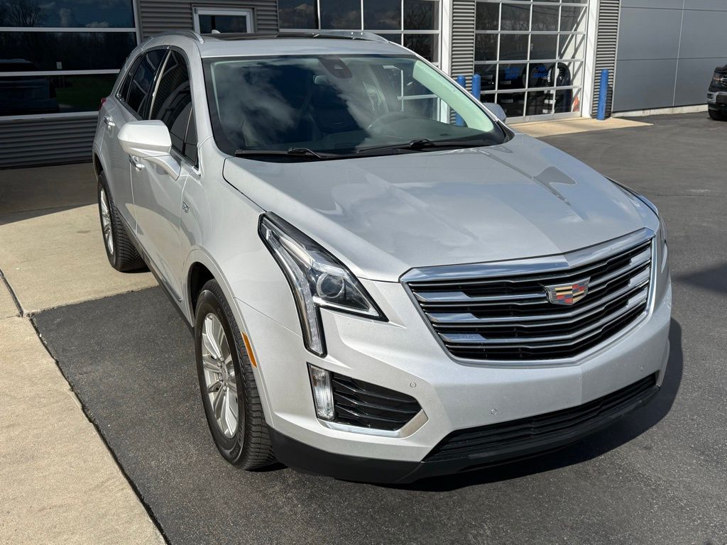Used 2019 Cadillac XT5 Luxury with VIN 1GYKNDRS4KZ193736 for sale in Adrian, MI