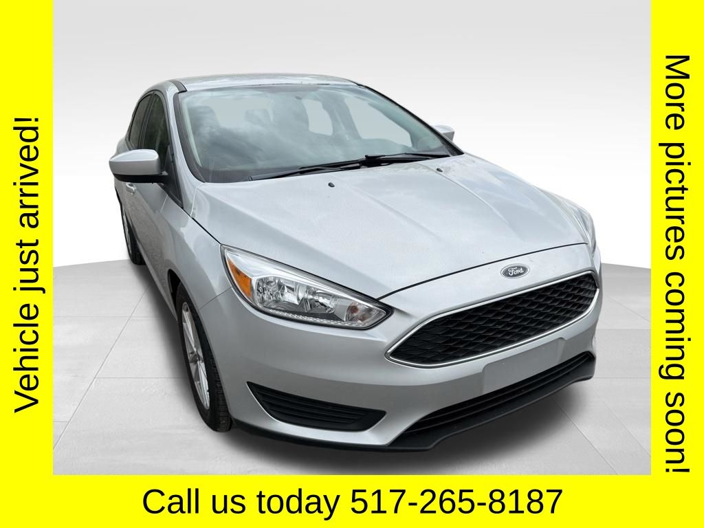 2018 Ford Focus Sedan SE's photo