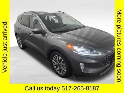 2021 Ford Escape Titanium's photo