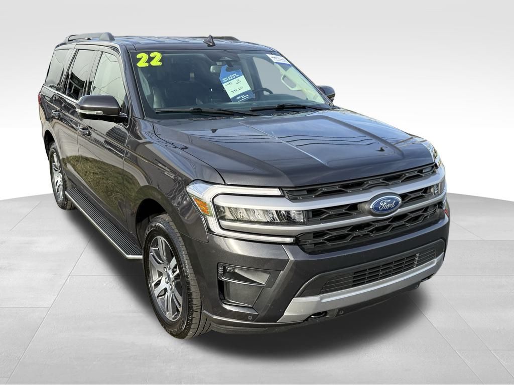 2022 Ford Expedition XLT photo 2