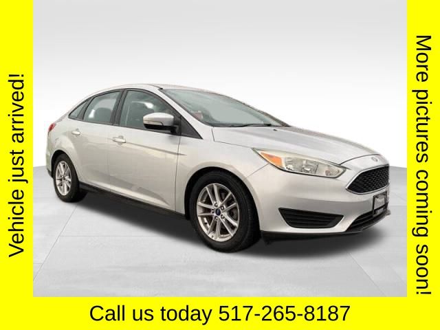2016 Ford Focus SE's photo