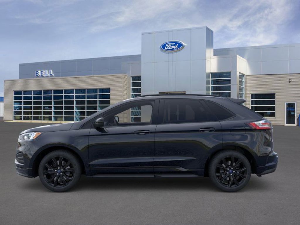 Used 2024 Ford Edge SE SUV