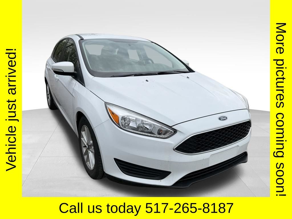 2018 Ford Focus Sedan SE's photo