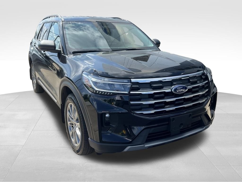 Used 2025 Ford Explorer Active with VIN 1FMUK8DH7SGA16079 for sale in Adrian, MI