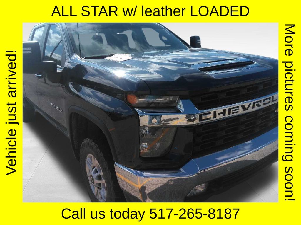 2022 Chevrolet Silverado HD LT 4WD Crew Cab Standard Box's photo