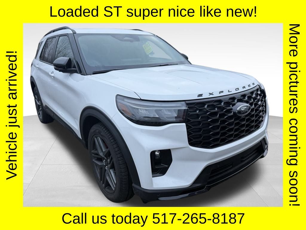 2025 Ford Explorer ST's photo