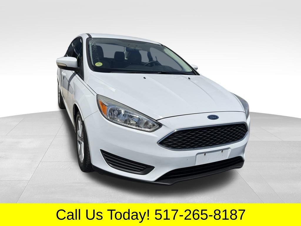 2017 Ford Focus Sedan SE's photo