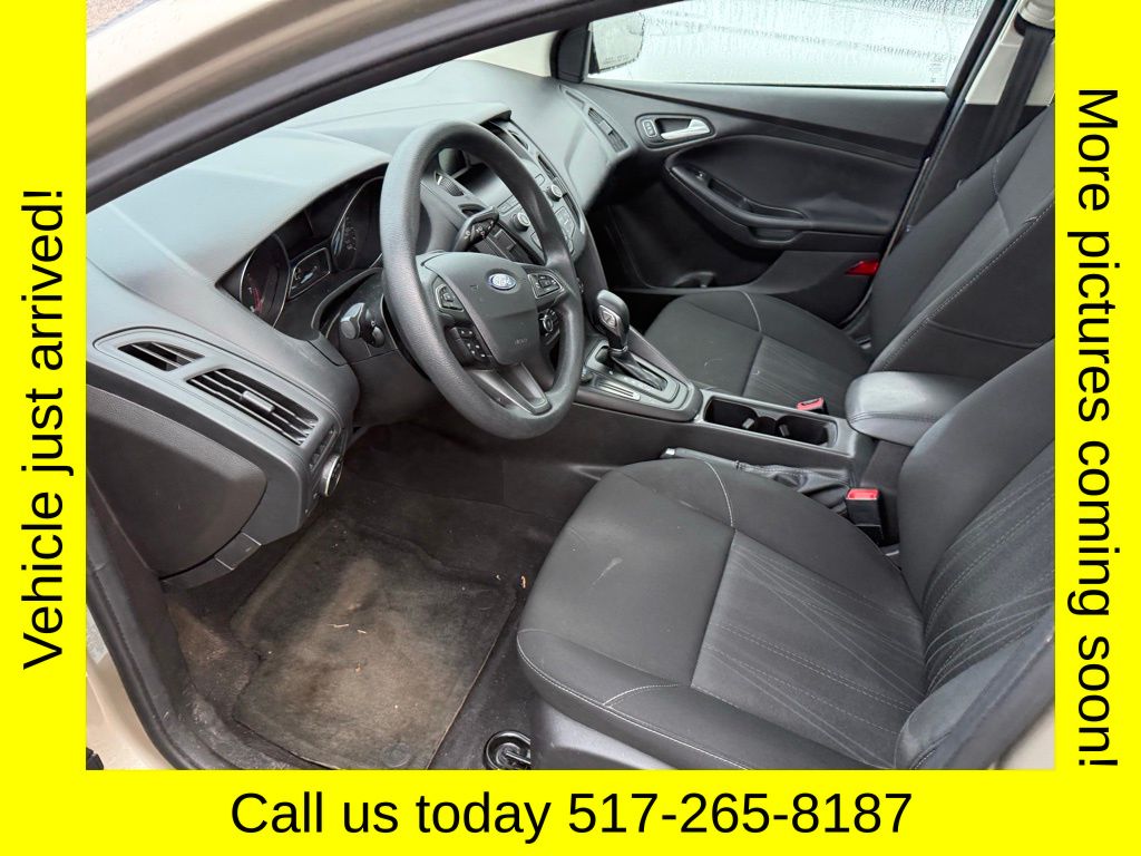 2018 Ford Focus SE photo 3
