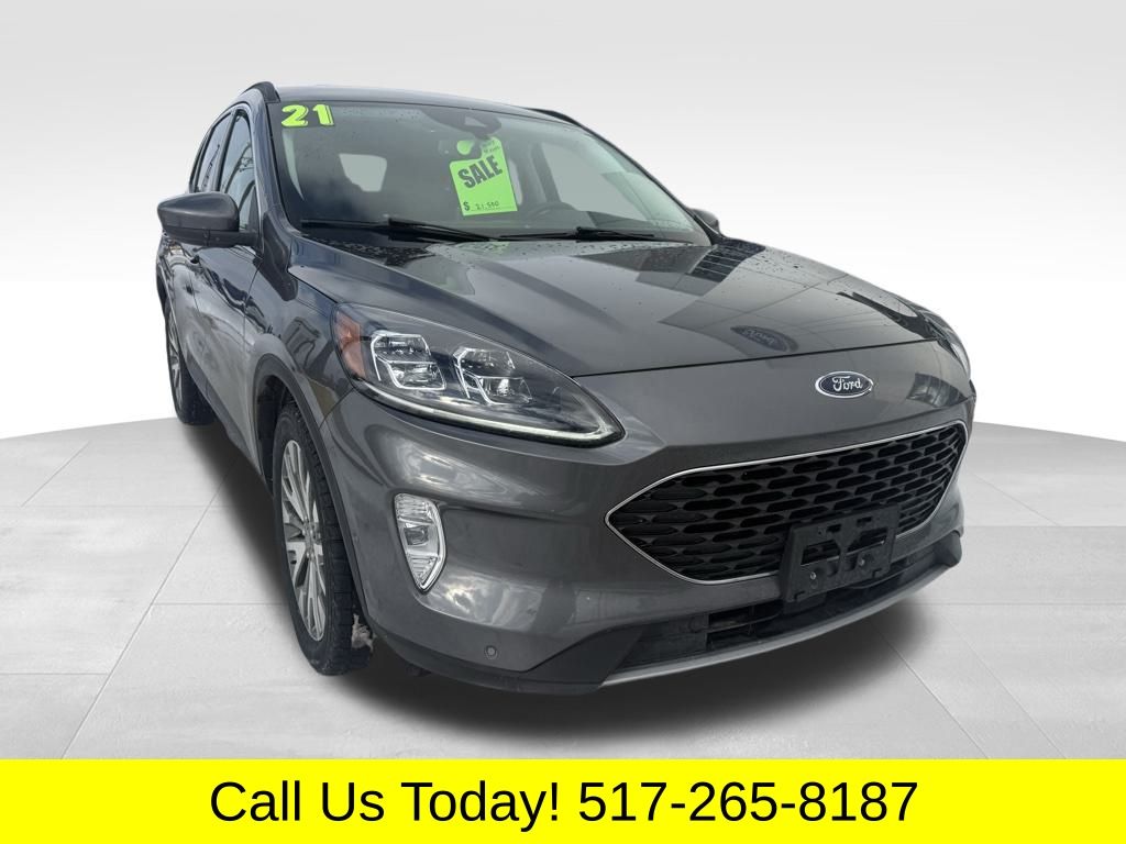 2021 Ford Escape Titanium's photo