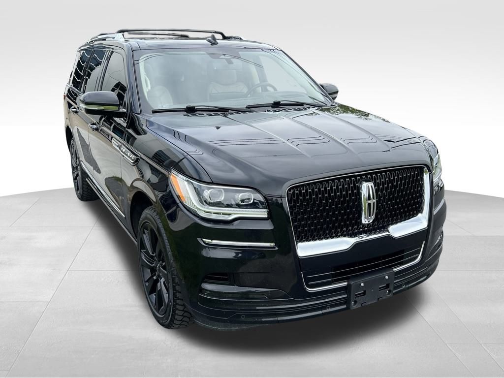 Used 2022 Lincoln Navigator Reserve with VIN 5LMJJ2LT7NEL02018 for sale in Adrian, MI