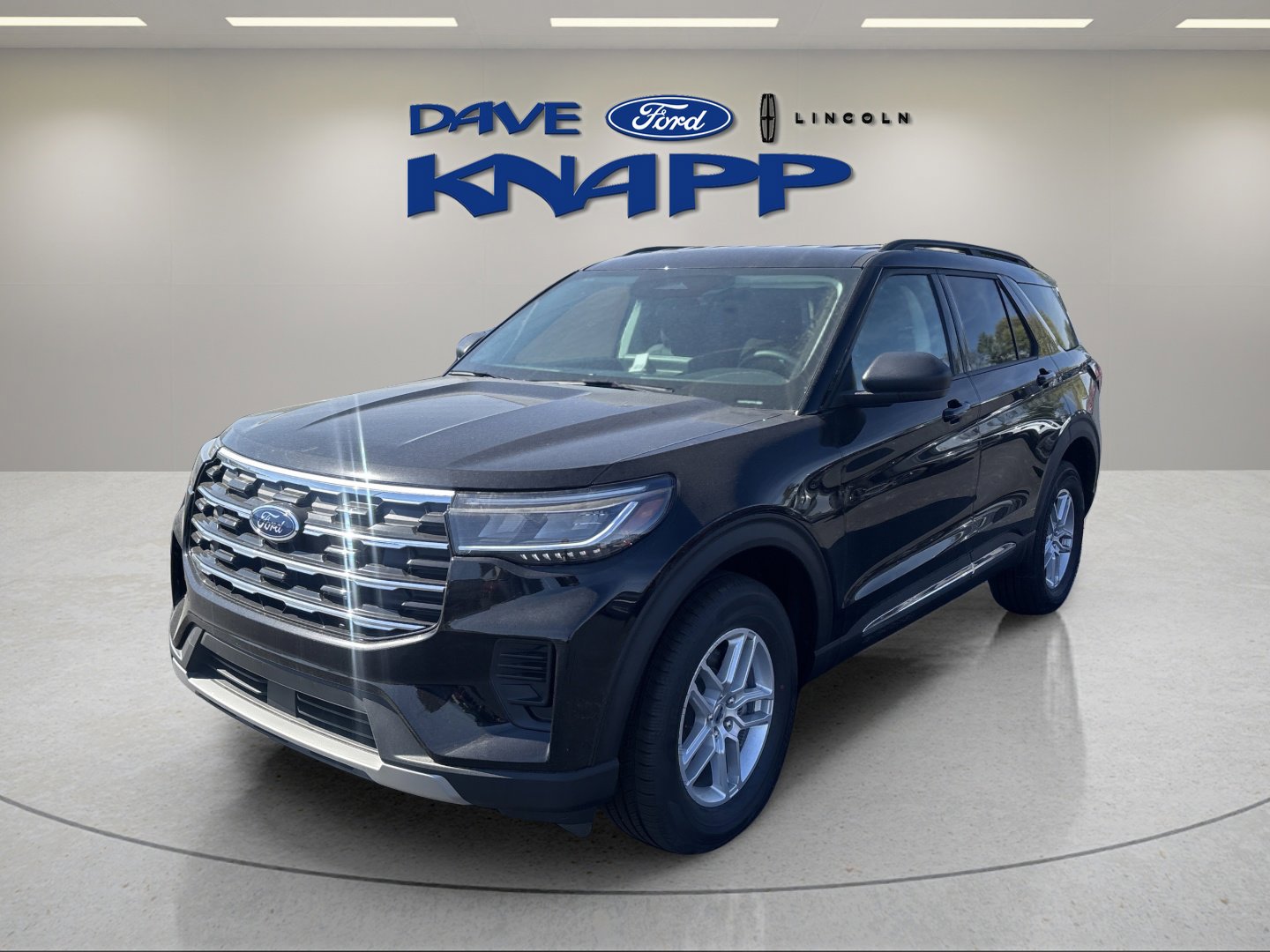 2025 Ford Explorer photo 3