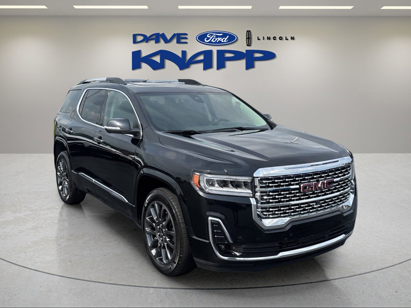 2023 GMC Acadia Denali's photo