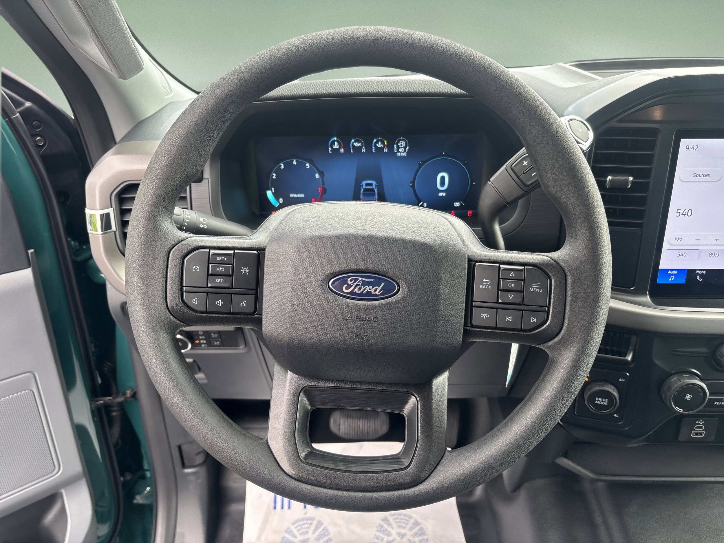2025 Ford F-150 XL photo 3
