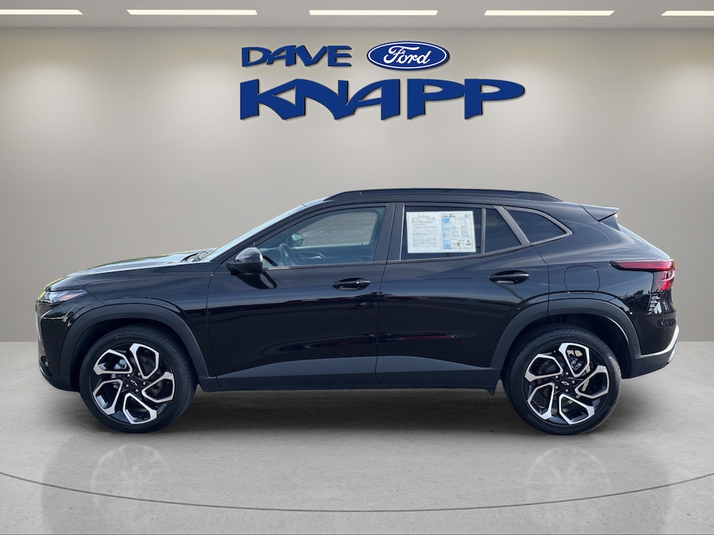Used 2025 Chevrolet Trax 2RS SUV