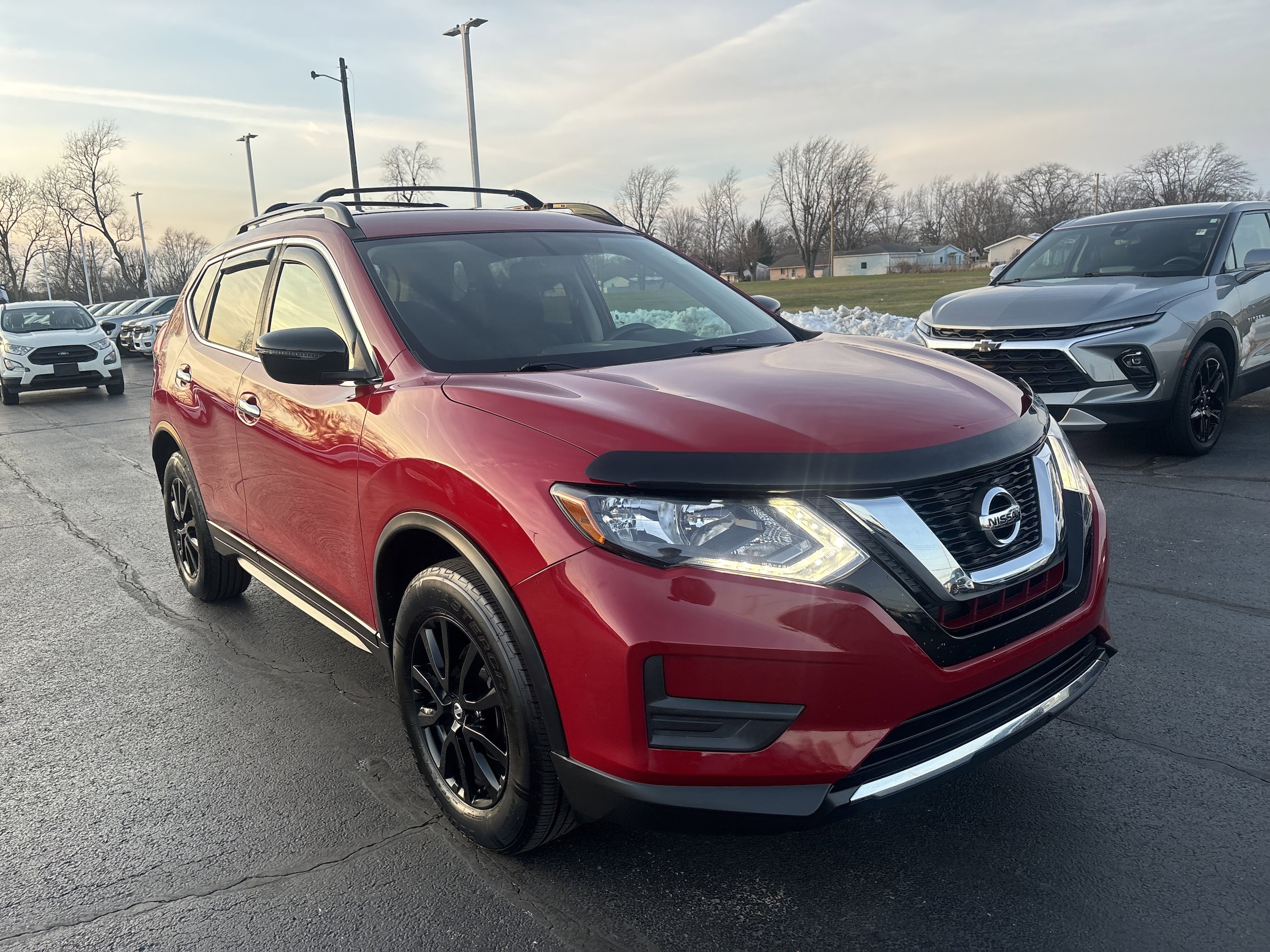 2017 Nissan Rogue SV's photo
