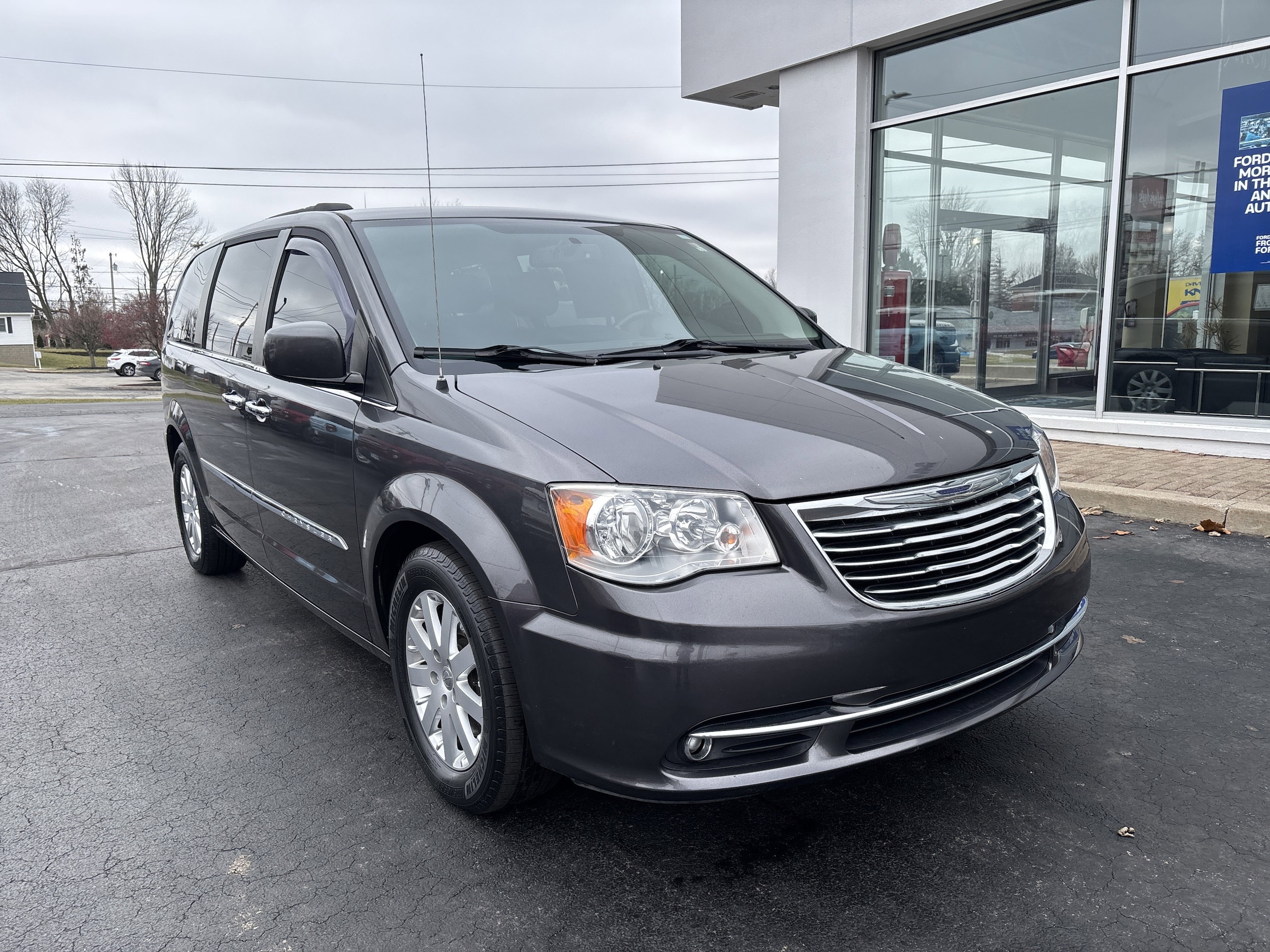 2015 Chrysler Town & Country Touring