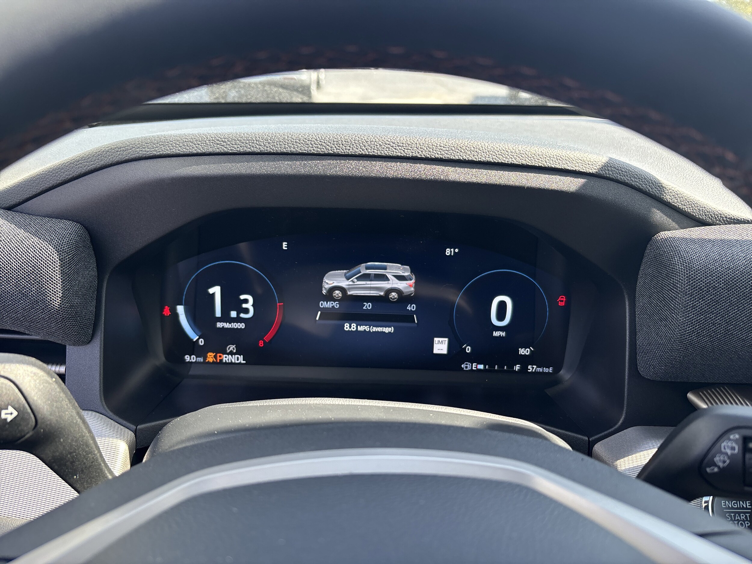 2025 Ford Explorer photo 2